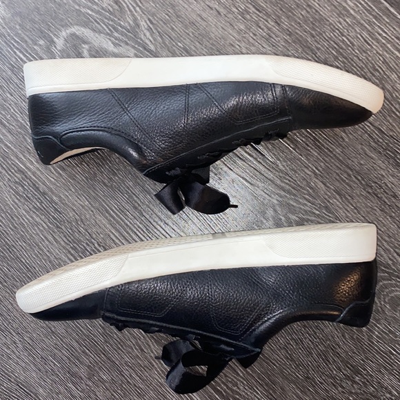 Vionic Women’s Chantelle Lace Up Shoes with Arch - Picture 9 of 15